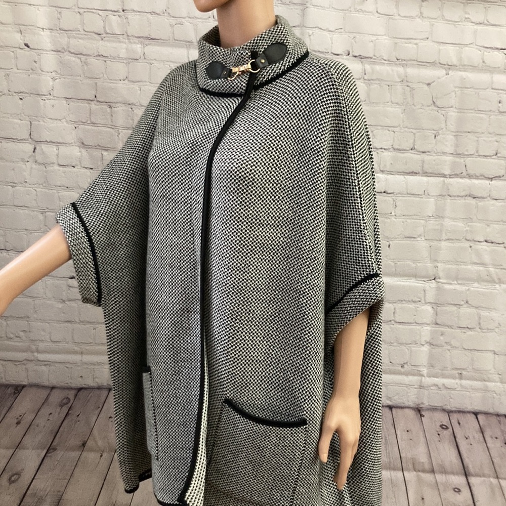 Long wrap with sleeves🌸